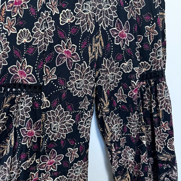 Angie Women's Wide Leg Pants with Lace Inserts Size Medium NWT Brand New - Picture 9 of 15